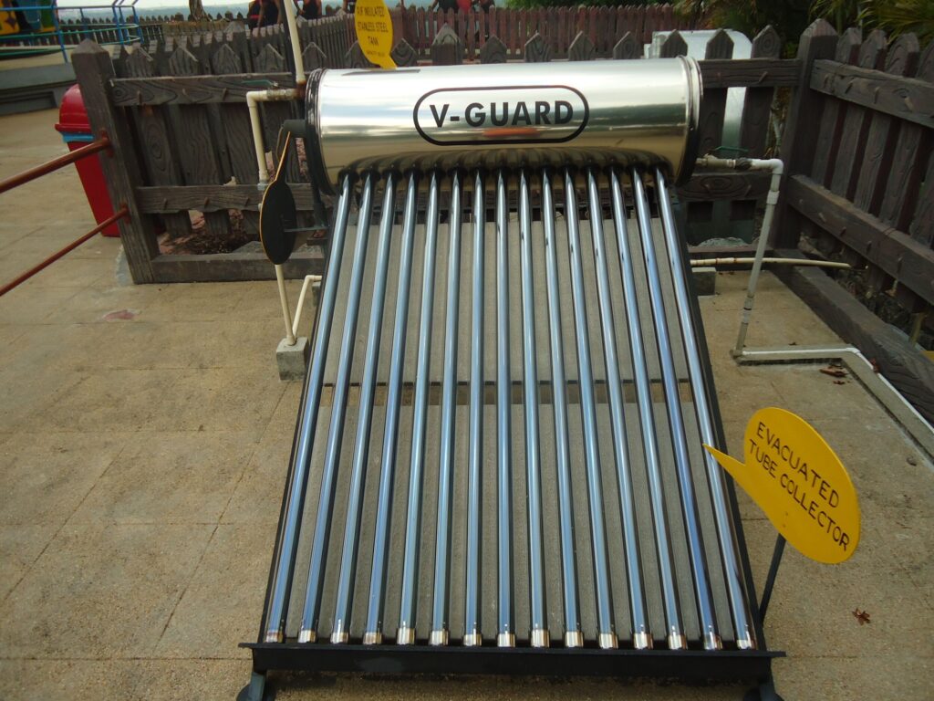 Solar water heater 2500x1875 1