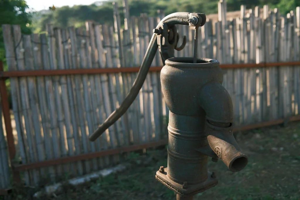 How Does a Solar Water Pump Work?