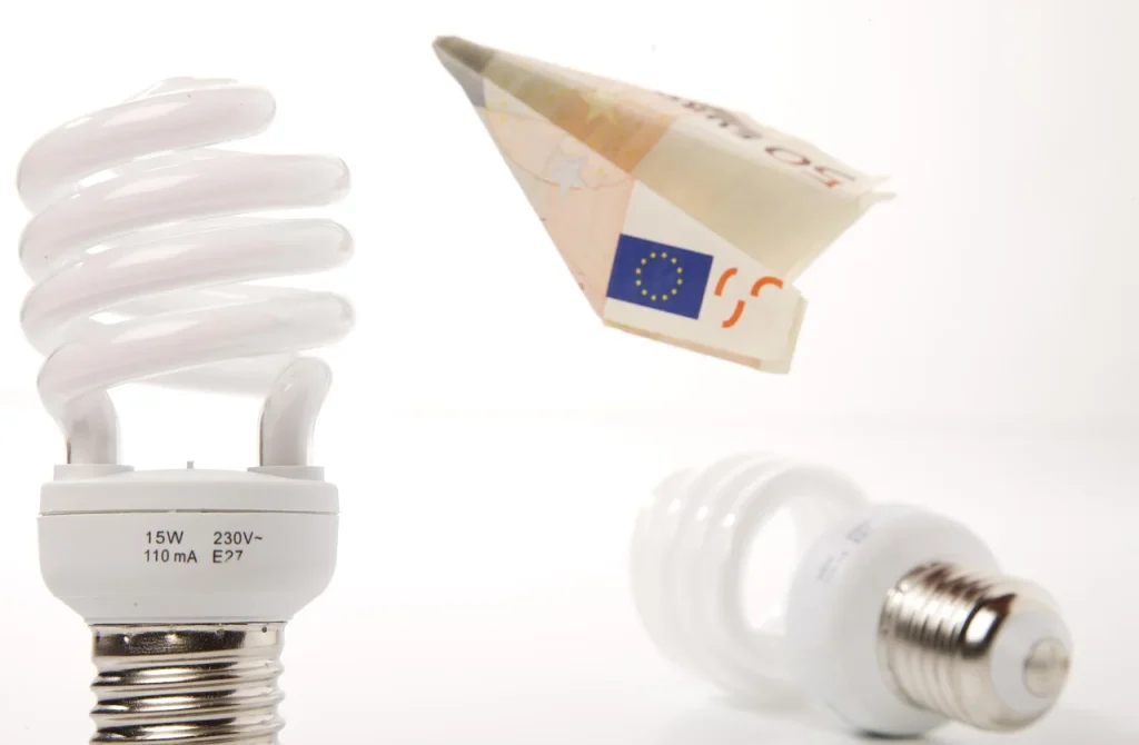 How Harnessing Solar Energy Can Reduce Electricity Costs and Boost Efficiency