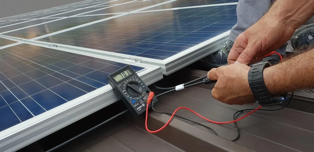Photovoltaic solar panel installation