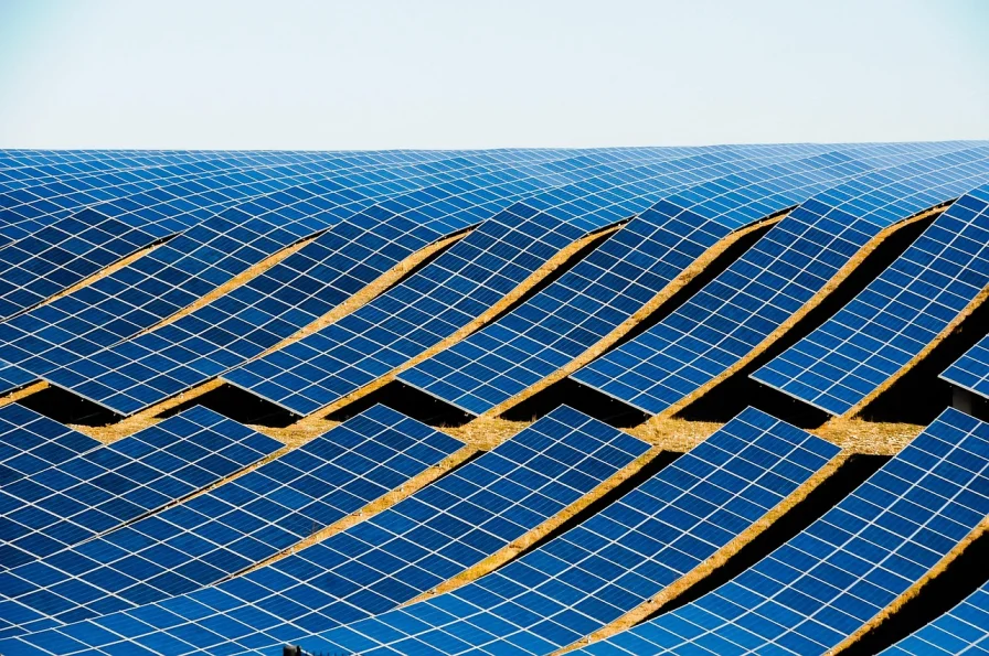Struggling With Blackouts? Find the Best Solar Generator